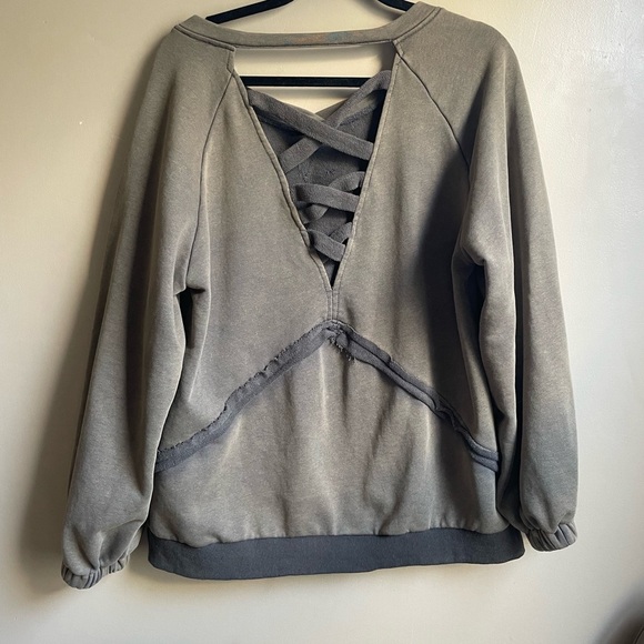 POL Grunge distressed green lace up back crew neck synched sleeves oversized M - Picture 9 of 12